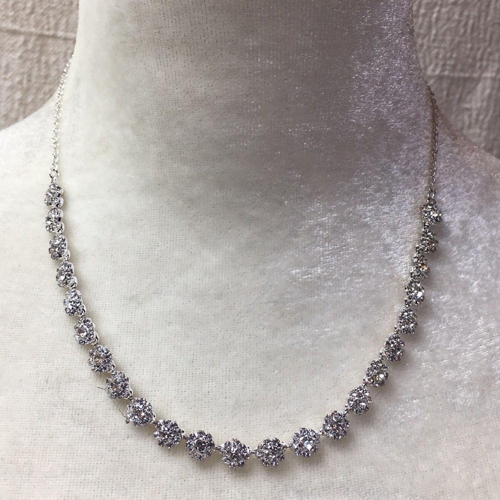 Rhinestone flower Silver Necklace